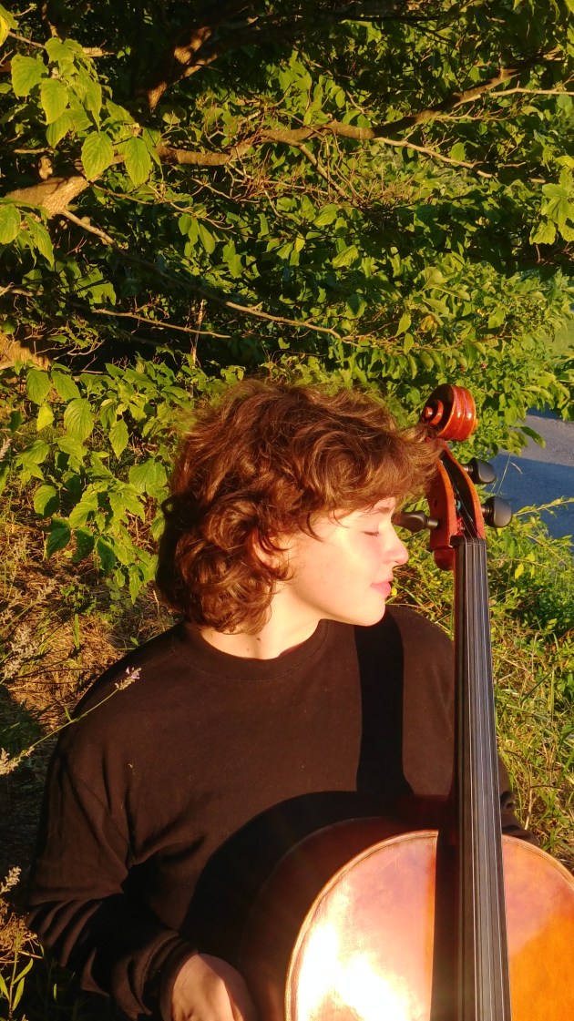 Eleanore cellist